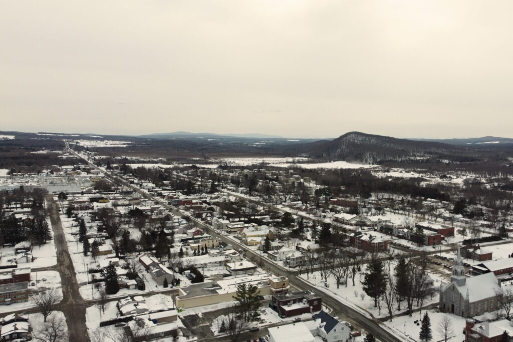 Courtier_Immobilier_Valcourt