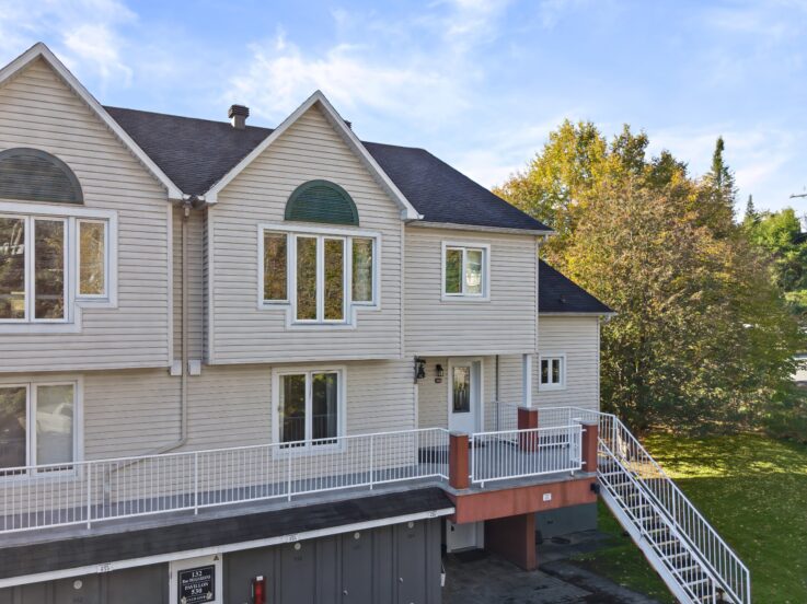 132, Rue Desjardins, APP. 533